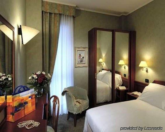 Rizzi Aquacharme Hotel & Spa Boario Terme Rum bild