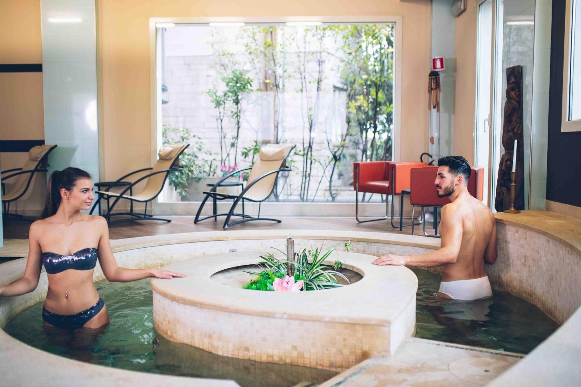 Rizzi Aquacharme Hotel & Spa Boario Terme Exteriör bild