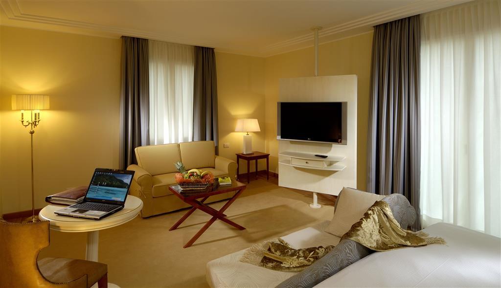 Rizzi Aquacharme Hotel & Spa Boario Terme Rum bild