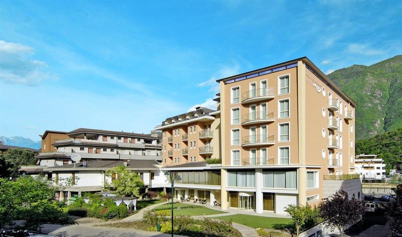 Rizzi Aquacharme Hotel & Spa Boario Terme Exteriör bild