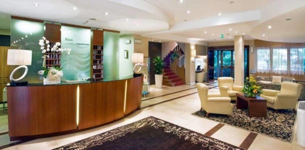 Rizzi Aquacharme Hotel & Spa Boario Terme Exteriör bild