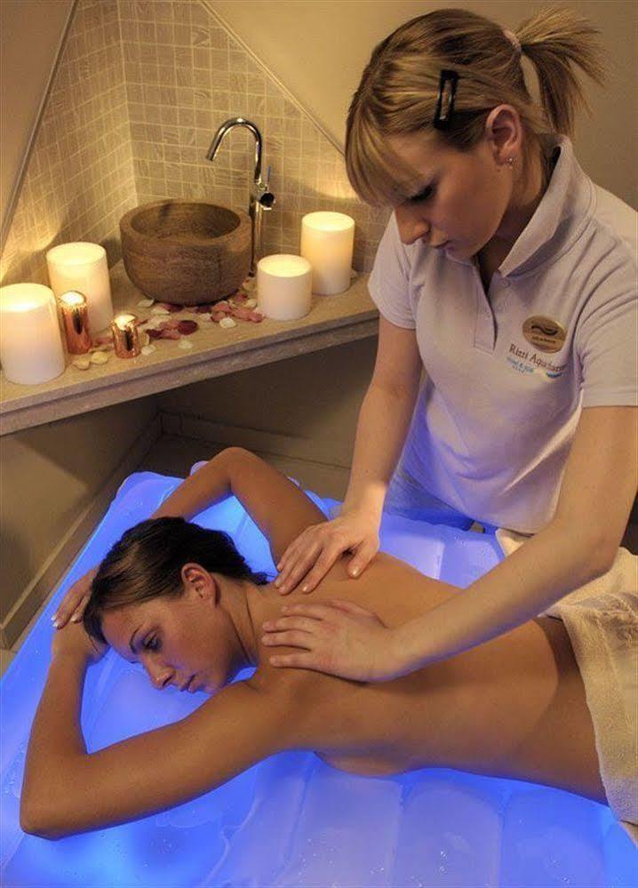 Rizzi Aquacharme Hotel & Spa Boario Terme Exteriör bild